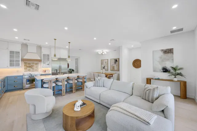 Palm Beach Shores Residence photo 17