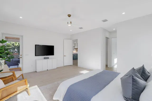 Palm Beach Shores Residence photo 22