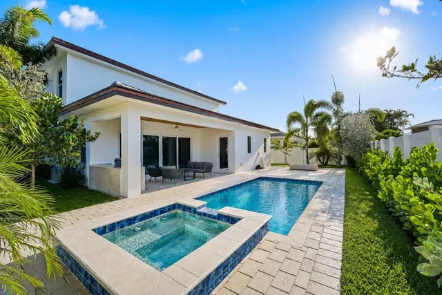 Palm Beach Shores Residence photo 36