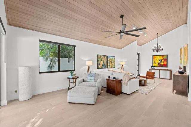 Windsor Way Residence photo 5