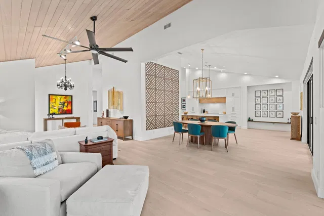 Windsor Way Residence photo 7