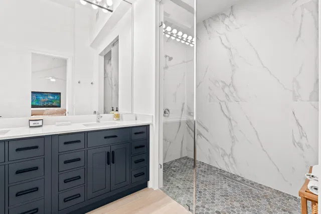 Windsor Way Residence photo 20