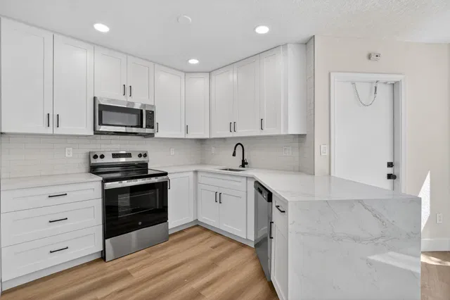  Residence photo 6
