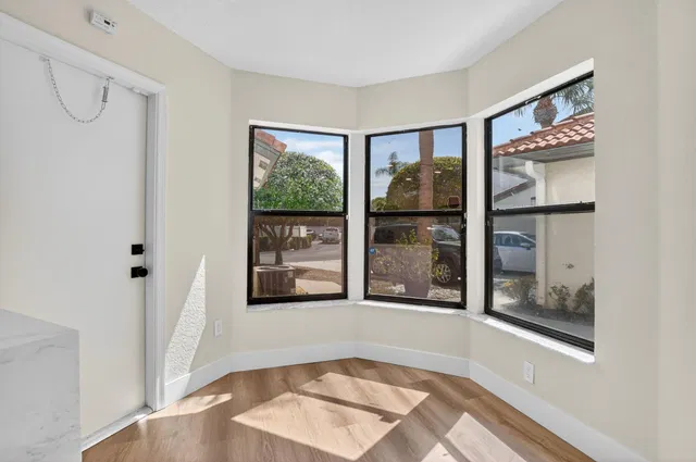  Residence photo 9