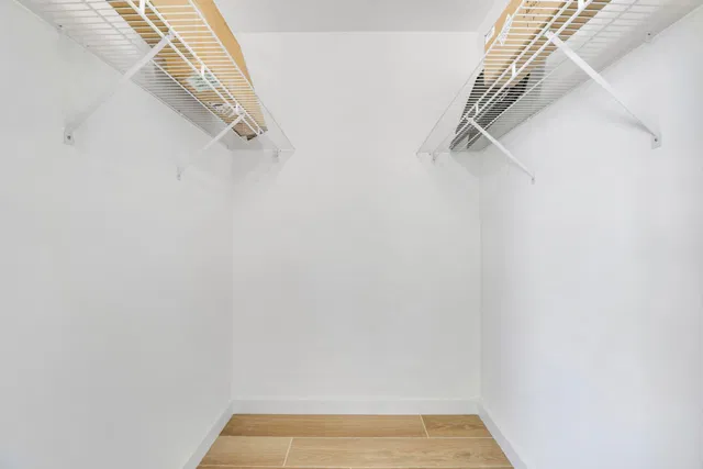 Unit 903 photo 22
