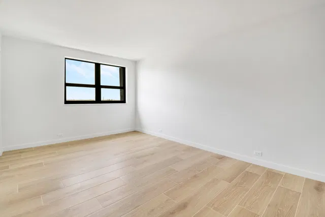 Unit 903 photo 26