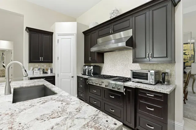 Residence photo 23