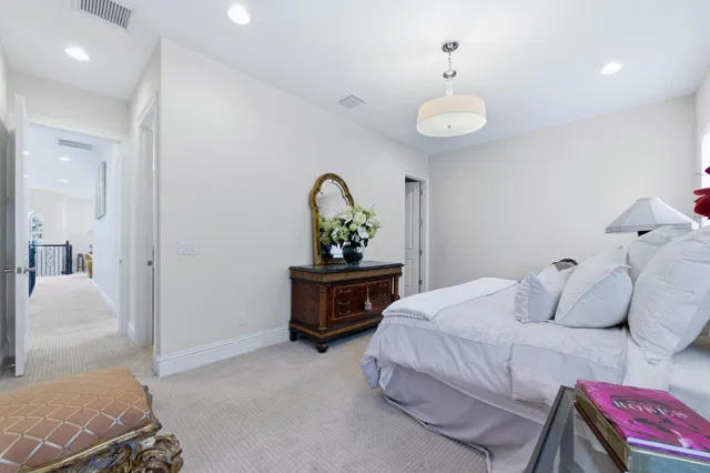 Residence photo 48