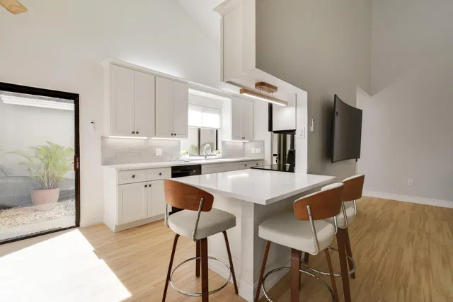  Residence photo 11