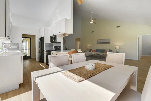  Residence photo 15
