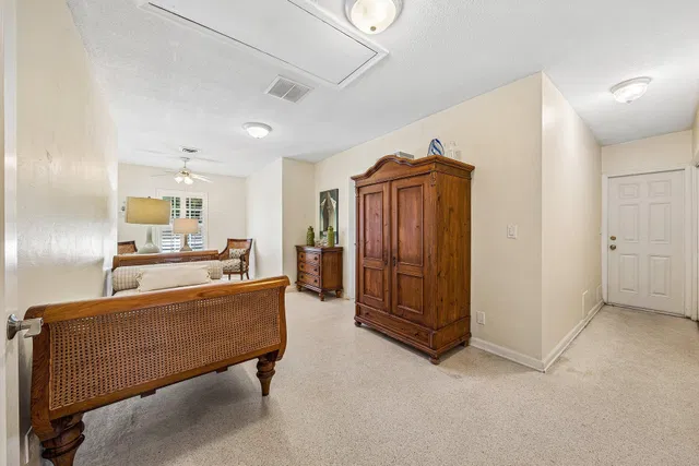 Residence photo 21