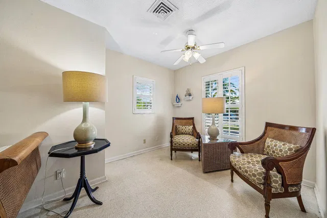 Residence photo 23
