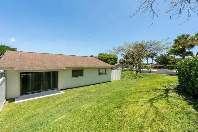 Residence photo 5