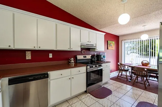 Residence photo 12