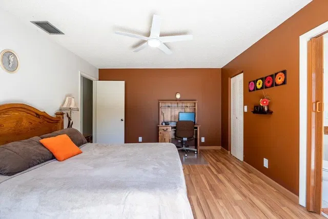Residence photo 30