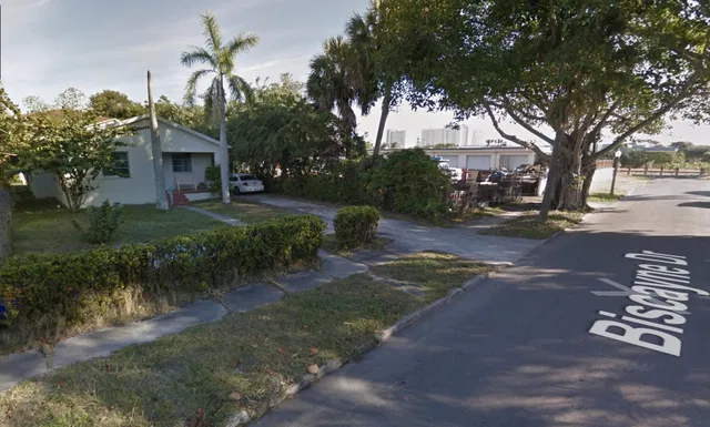 West Palm Beach Residence photo 2