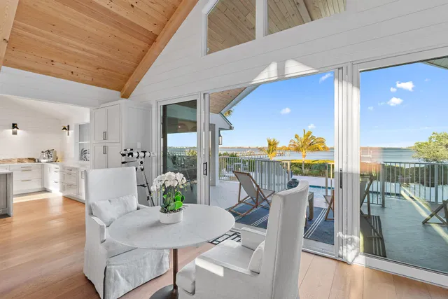 Sewall's Point Residence photo 16