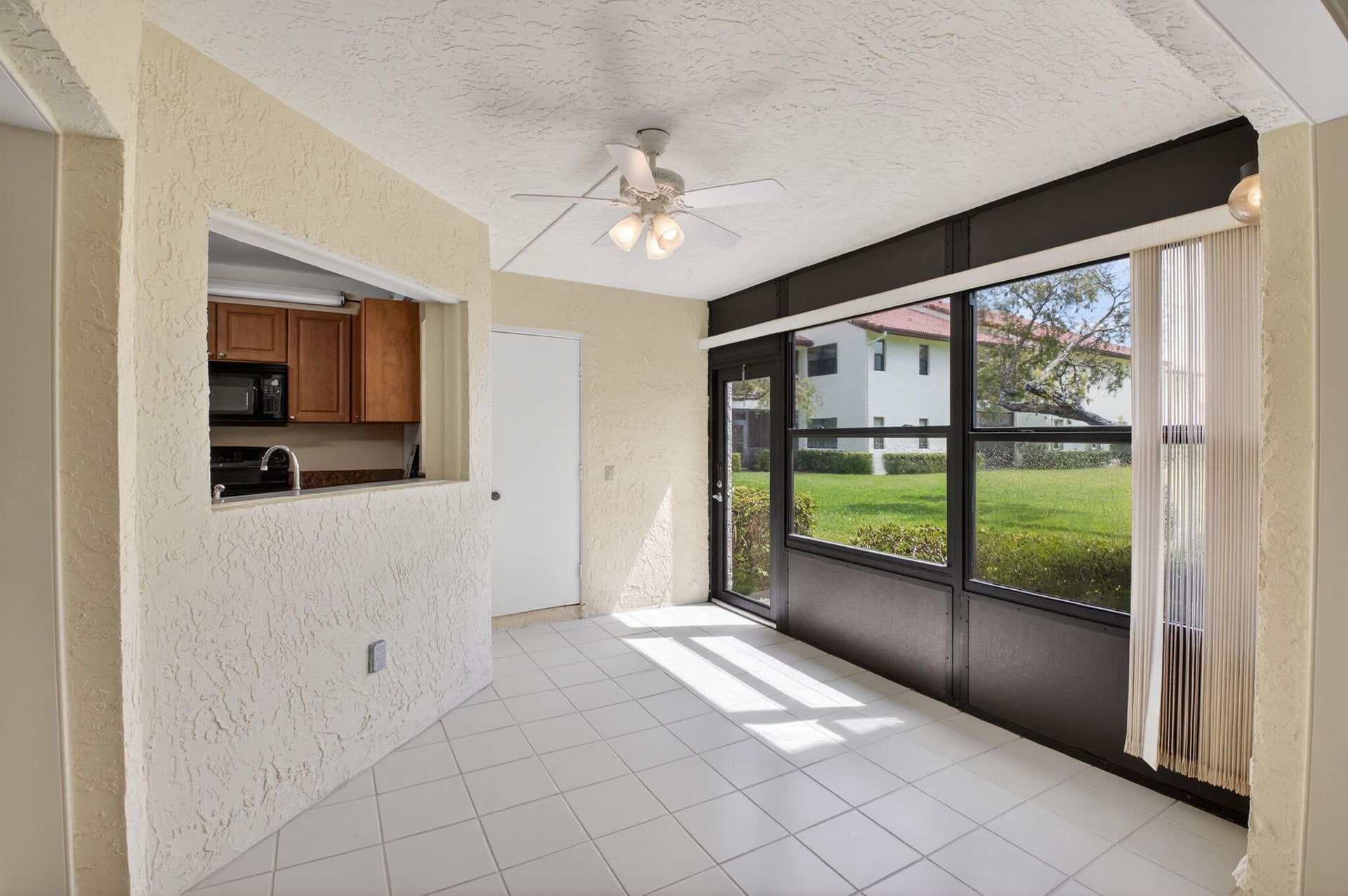 Residence photo 25