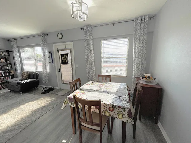  Residence photo 4