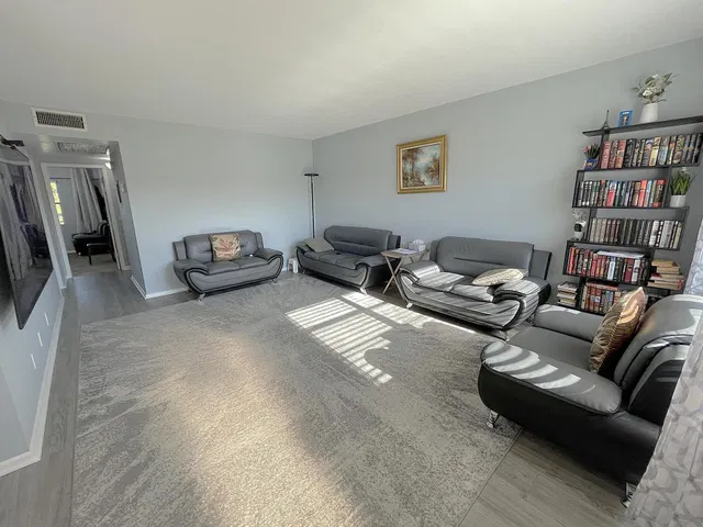 Residence photo 9