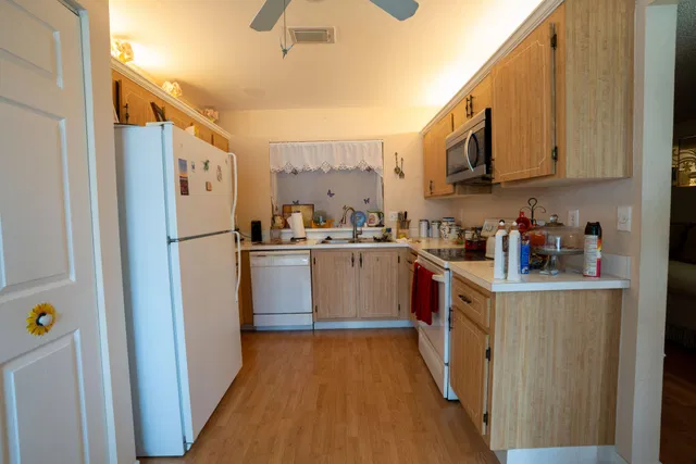 Residence photo 3