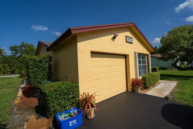 Residence photo 6