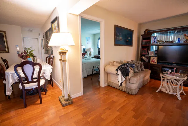 Residence photo 24
