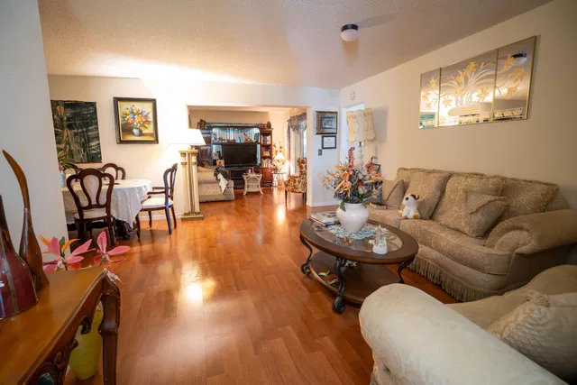 Residence photo 26