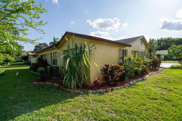 Residence photo 36