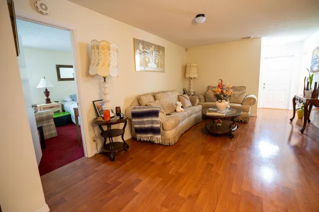 Residence photo 63