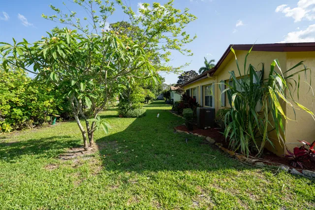 Residence photo 77