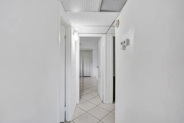 Unit E108 photo 26