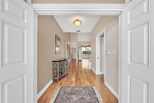 Residence photo 4