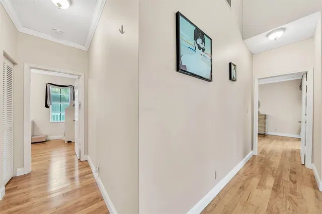 Residence photo 18