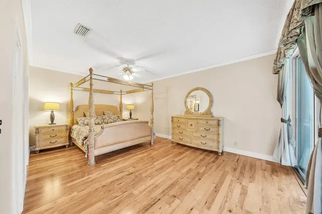 Residence photo 19