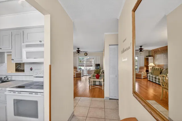 Unit 204 photo 7