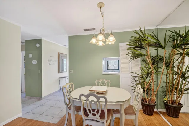 Unit 204 photo 14