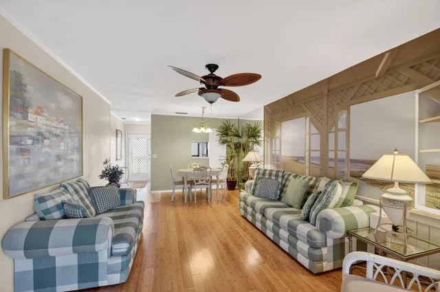 Unit 204 photo 17