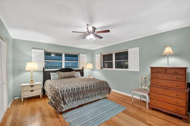 Unit 204 photo 23