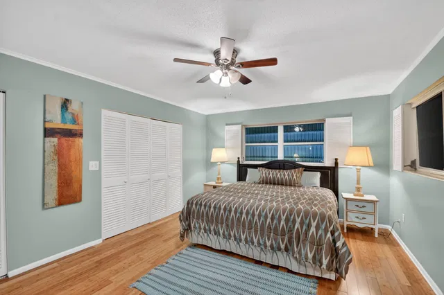Unit 204 photo 24
