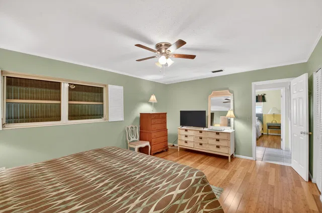 Unit 204 photo 26