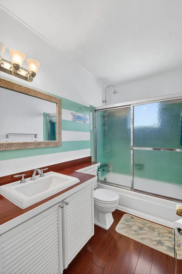 Unit 204 photo 28