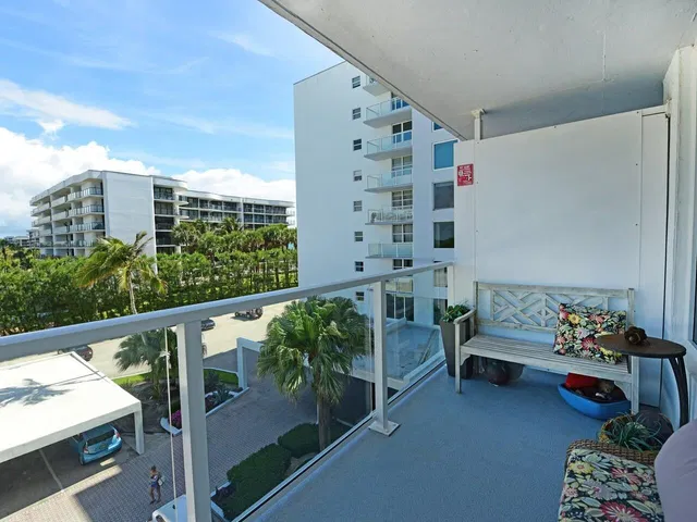 The Patrician of Palm Beach Unit 324 photo 9
