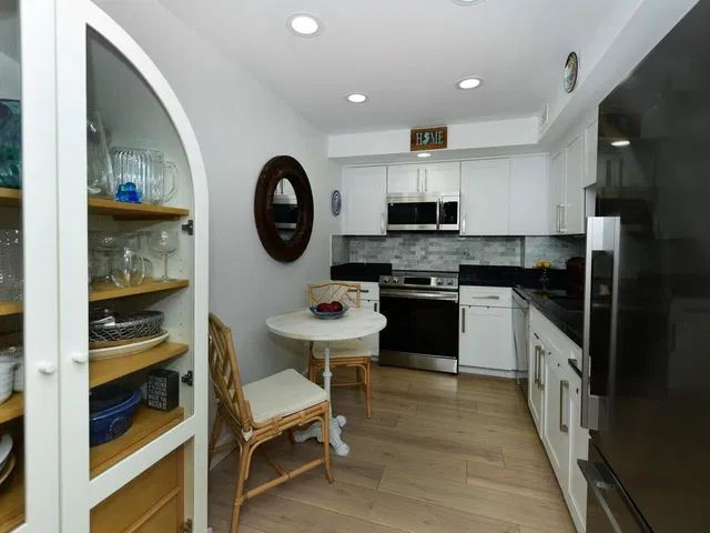 The Patrician of Palm Beach Unit 324 photo 14