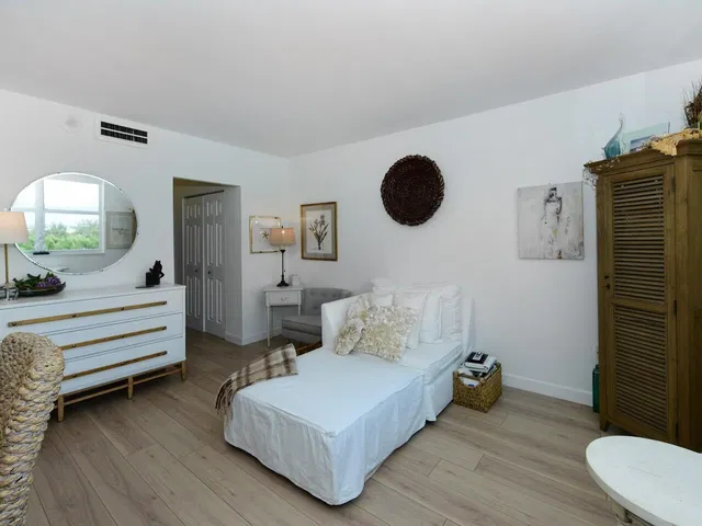 The Patrician of Palm Beach Unit 324 photo 15