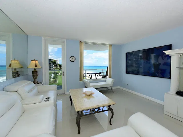 The Patrician of Palm Beach Unit 308 photo 8