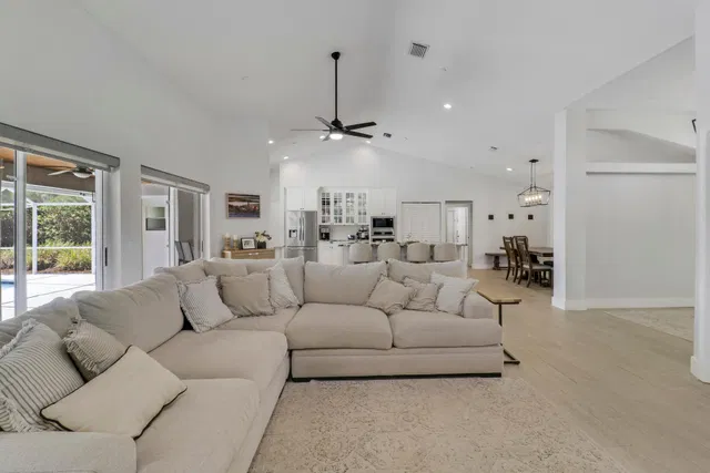  Residence photo 9