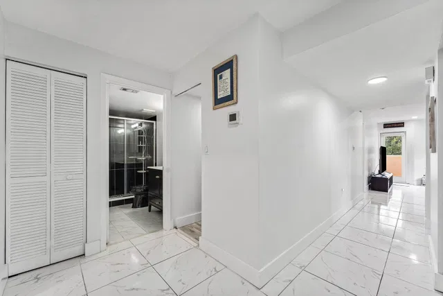 Unit 123 photo 15