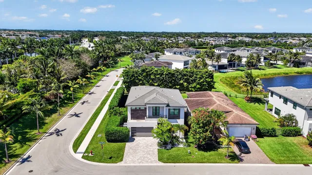 Boca Bridges Residence photo 40