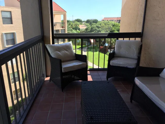 Unit Apt 502 photo 23